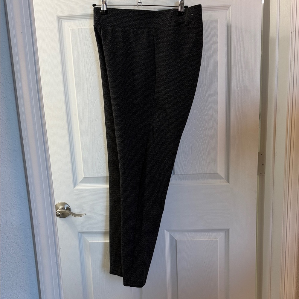 Ann Taylor Factory Black and Gray Patterned Thick Leggings